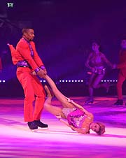 Holiday on Ice "Time" vom 07. bis 11.02.2018 in der Olympiahalle München mit Annette Dytrt und Yannick Bonheur (©Foto. Martin Schmitz)